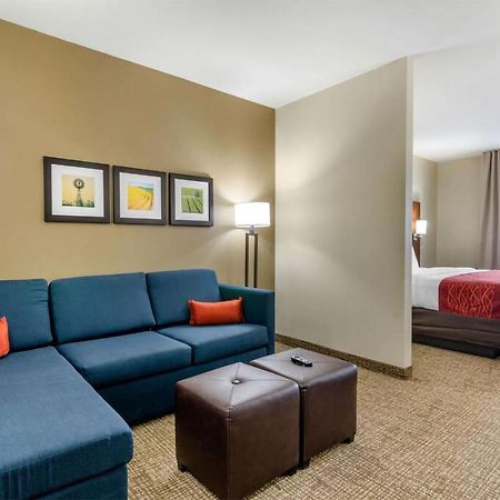Comfort Inn & Suites Salina North Zewnętrze zdjęcie