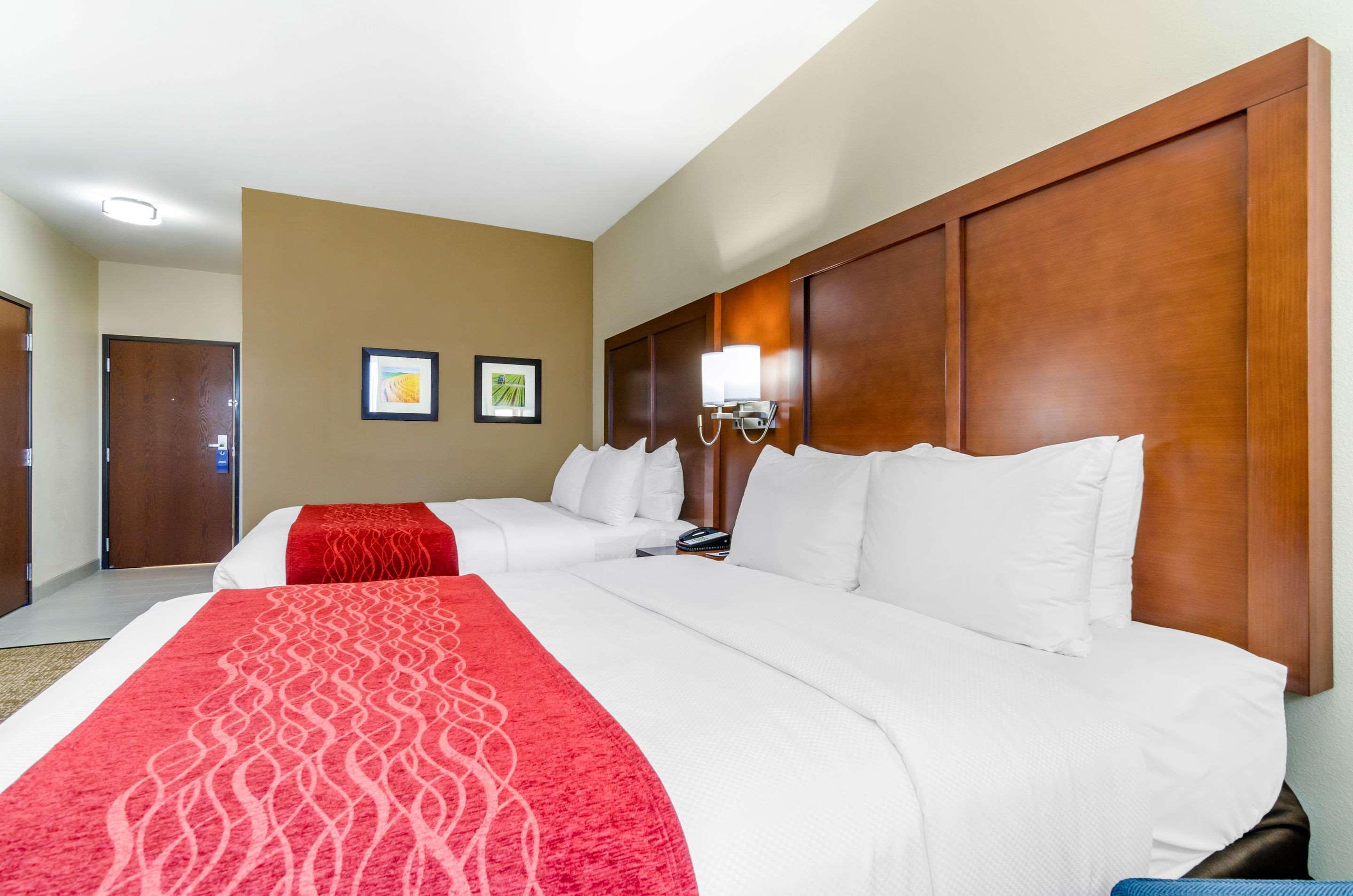 Comfort Inn & Suites Salina North Zewnętrze zdjęcie