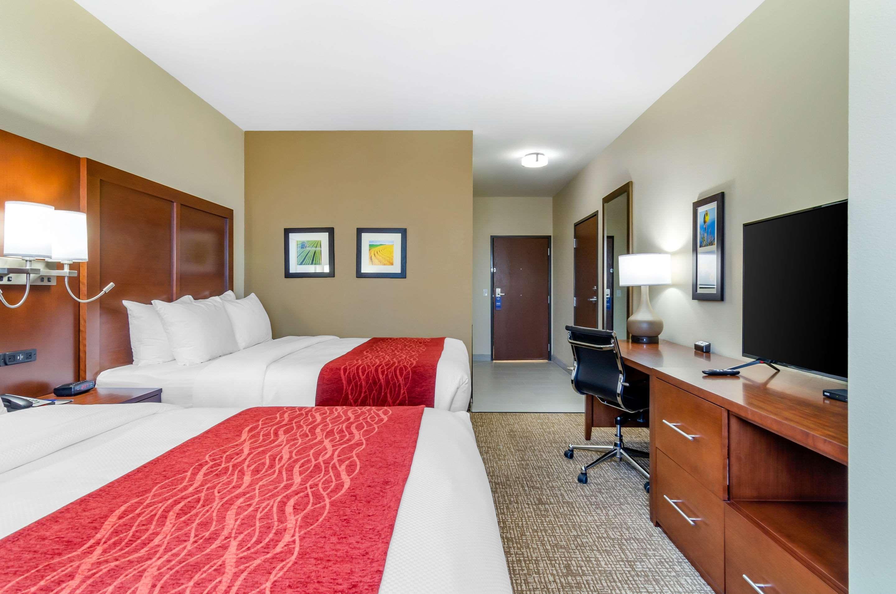 Comfort Inn & Suites Salina North Zewnętrze zdjęcie