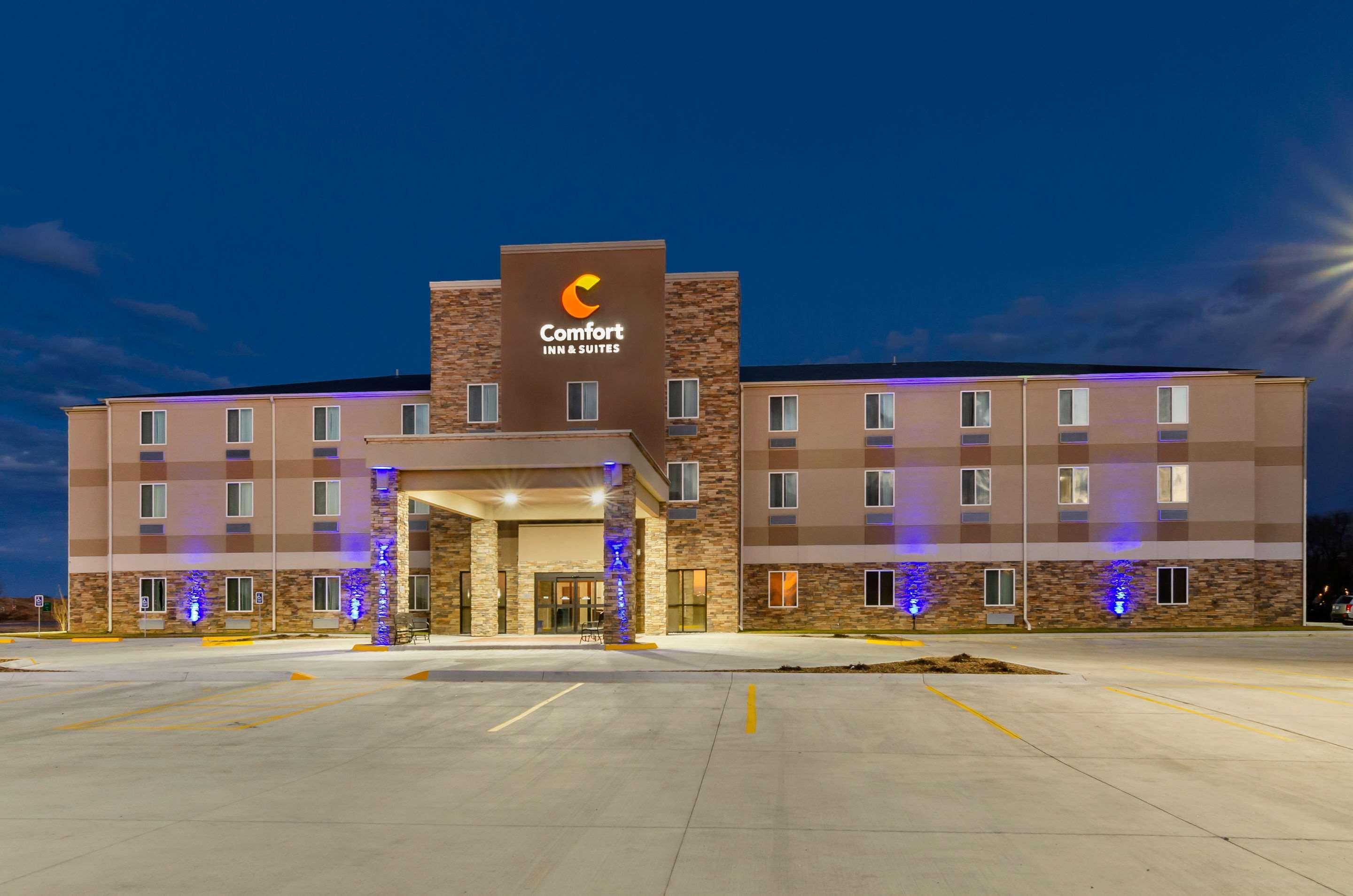 Comfort Inn & Suites Salina North Zewnętrze zdjęcie